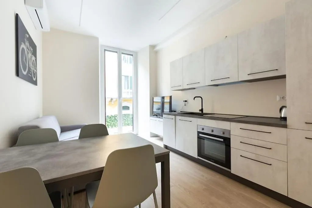 Repubblica Apartment Milan