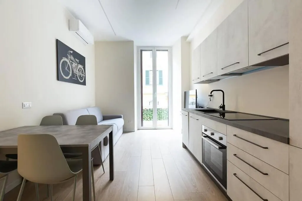 Repubblica Apartment Milan