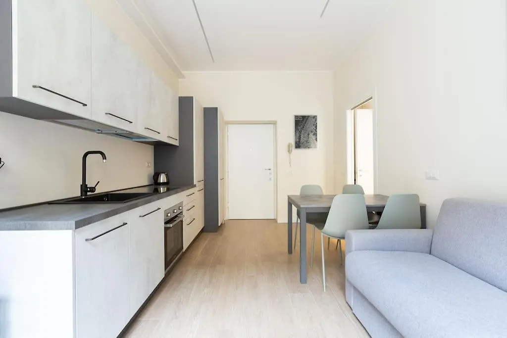Repubblica Apartment Milan